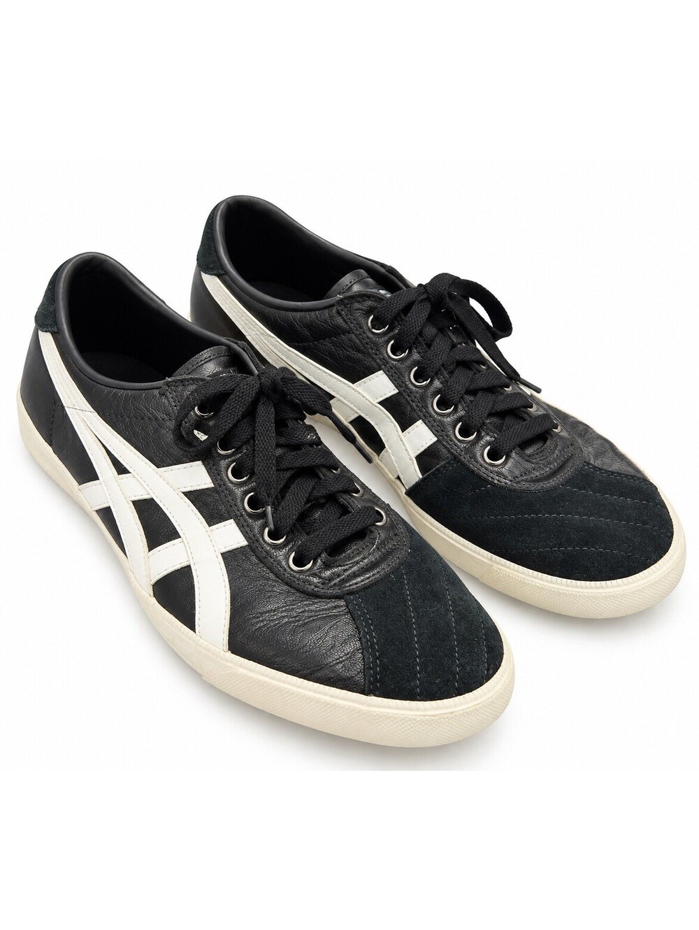 Onitsuka Tiger Tsunahiki sneakers in a black and white colorway